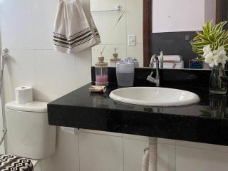 Casa com 2 Quartos, Ar e Wi-Fi – A 600m da Praia de Taperapuã, com Cozinha Equipada, Lavanderia, Sala com TV 50", Ideal para Famílias que Buscam Conforto, Privacidade e Ótima Localização em Porto Seguro - Porto Seguro - 6