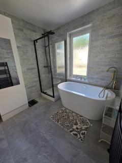 Bright 3 Bed Home Close to Beach & Nature Reserve on South West Coast Path - 2