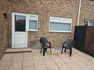 Self-contained 1 bedroom flat - Liverpool - 4