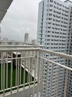 Skyview 2BR at Grass - Manila - 1