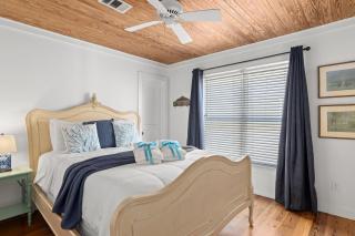 Cute Beach Cottage Steps to the Beach! Panama City Beach, FL! - 4