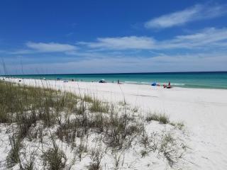 Directly On The Beach! First Floor Sundeck! Near Pier Park! Sleeps 6! - 6