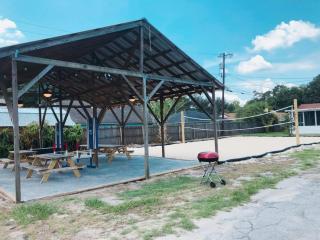 Dock&Volleyball! Near Downtown - Citron and Sassy - Savannah - 2