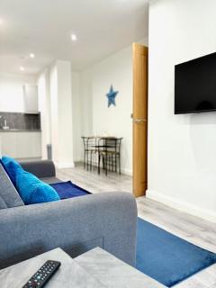 Chic 1-Bed Apartment, Leicester City Centre - Leicester - 0
