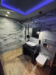 Candi Luxury Suites - 6