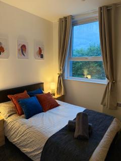 Zelena Luxurious Apartment, Private Parking, Fast Wi-Fi, Self Check-In Anytime Perfect For Late Arrivals, 5 Minutes to Old Trafford Stadium - Manchester - 0