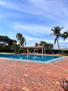 Casa Machala Lux Garaje piscina guardias parque - Machala - 2