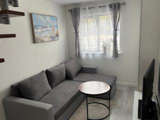 Turbary Park Apartment - Bournemouth - 0