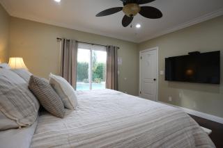Highly Upgraded, 5 Bed, 45 ba, New Pool w/Jacuzzi, 1/2 mile walk to Disney - Anaheim - 8
