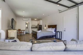 Amazing Open Air Studio In Hillcrest - San Diego - 4