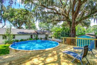 Two Units w Gazebo & Pool-Swanky Savannah Style - Savannah - 9
