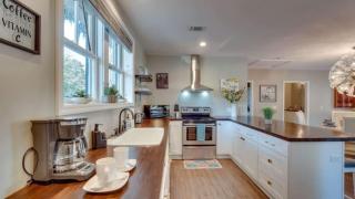 Two Units w Gazebo & Pool-Swanky Savannah Style - 8