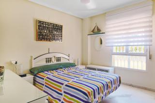 Apartamento 2 dormitorios garaje y piscina junto al mar - 2