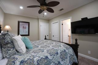 Highly Upgraded, 5 Bed, 45 ba, New Pool w/Jacuzzi, 1/2 mile walk to Disney - Anaheim - 6