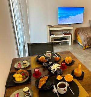 T2 avec terrasse entre Bonne Mère et Vieux-Port - 1