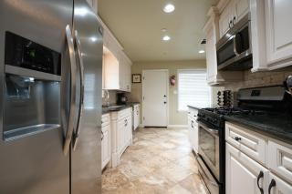 Dazzling 5 Bedroom Pool Home 1/4 Mile To Disney - Anaheim - 4