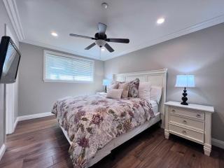 Snazzy 6 Bedroom 3 bath pool home 1/2 mile walk to Disney - Anaheim - 9