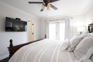 Incredible 5 Bedroom, 4 Bath, Rock Pool & Jacuzzi Home, 1/2 Mile Walk To Disney - Anaheim - 5