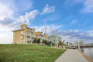 Marina Del Bell - ELEVATOR! Boat Slip for Rent! - 7