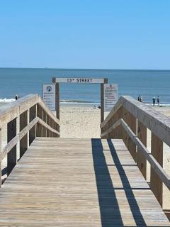 Steps to the Beach! Flamingle in Fushia, Unit A - 2