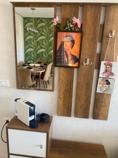 Sunny 2-Bedroom Apartment with Pool for a Great Stay - 5
