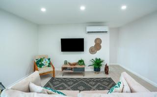 3BR Peaceful Retreat Walking Distance to Beach - 2