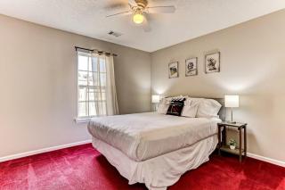 Ruby Red Reels- 15 Mins to Downtown - Savannah - 1