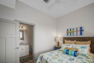 Marina Del Bell - ELEVATOR! Boat Slip for Rent! - 1