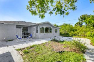 7 Mi to Beach Cozy Home with Yard in Englewood! - Englewood - 9