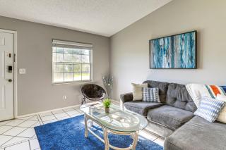 7 Mi to Beach Cozy Home with Yard in Englewood! - Englewood - 7