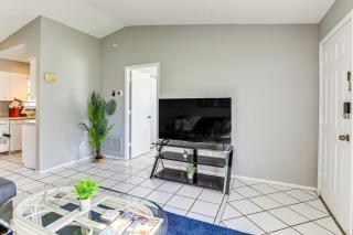 7 Mi to Beach Cozy Home with Yard in Englewood! - Englewood - 6