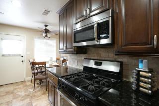 Comfy Pool Home,1/4 mile Walk To Disneyland - Anaheim - 2