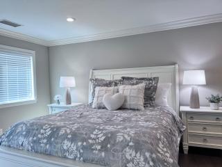 Fabulous 6 bedroom (3 master suites), 4 bath pool w/Jacuzzi home - Orange - 3