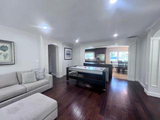 Incredible Estate 5 Bedrooms 3 bathroom w/Resort Style Rock Pool & Jacuzzi - Fullerton - 5