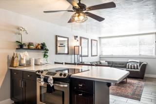 Family Friendly, Unbeatable Location near Main Street, 12 Min Walk to Base - 1