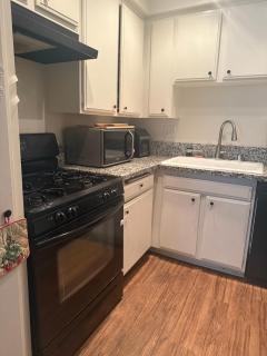 Two Bedroom Condo in Huntington Beach - Huntington Beach - 2