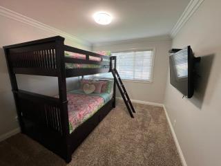 Awesome 4 Bedroom, 3 1/2 Bath Home 1/2 Mile Walk To Disney - Anaheim - 5