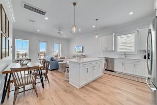 Beautiful 4 bed, 4 bath Home, next to Pool & Beach - Gulf Shores - 9