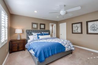 Beautiful Backyard Oasis 5 bedroom 3 Bathroom Home - 1