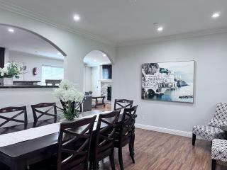 Lovely Anaheim Pool Home 1 Mile to Disney - Anaheim - 2