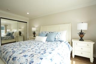 Sensational 6 Bedroom 4 Bathroom Pool Home (3 Master Bedrooms W/bathrooms) - Anaheim - 8