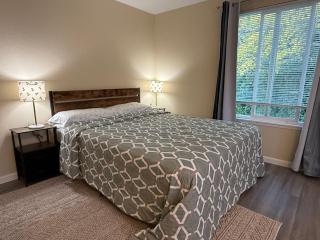 private room B by UW - Seattle - 8