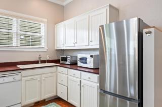 Historic Charm, 2BR, Sleeps 6, Minutes to Ski Resorts, Fully Equipped Kitchen, Free Transit - Park City - 7