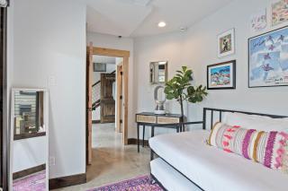 Dual Unit Mountain Retreat, 4BR, Prime Location, Sleeps 10, Historic Charm & Modern Luxury, Steps to Main St! - Park City - 5