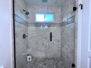 Sensational 6 Bedroom 4 Bathroom Pool Home (3 Master Bedrooms W/bathrooms) - 5