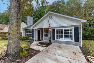 Near Downtown, Parks, Dining! Laid-Back on Leghorn - Savannah - 4