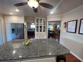 Anaheim California, Beautiful Pool Home, Short Walk to Disney - Anaheim - 7