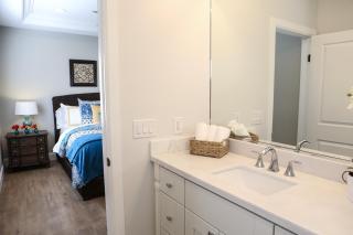 Fantastic 6 bedroom 4 bath Pool Home - Anaheim - 6