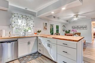 Near Downtown w Pool! Oatland Island Escape - 2
