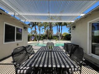 Swanky 5 bedroom 45 bath home (3 Master Suites) - Anaheim - 7